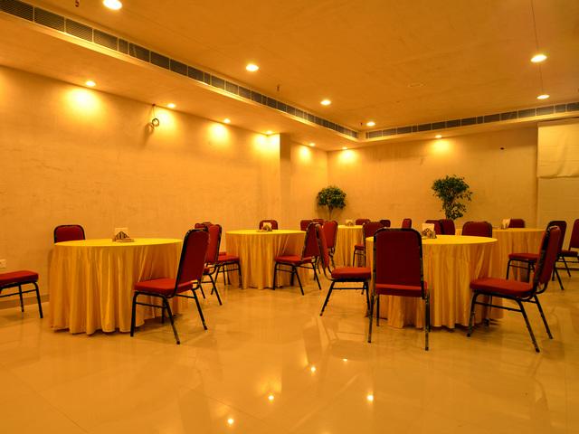 Rousha Inn Hotel Ghaziabad Restaurant