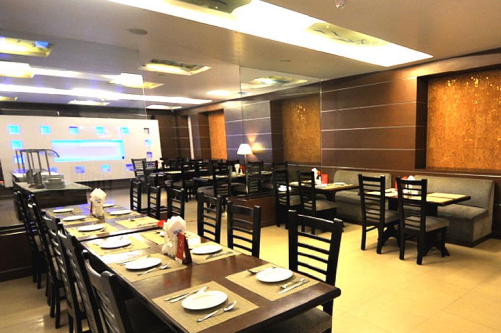 Blue Stone Hotel Ghaziabad Restaurant